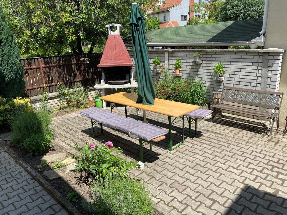 BBQ facilities, Garden