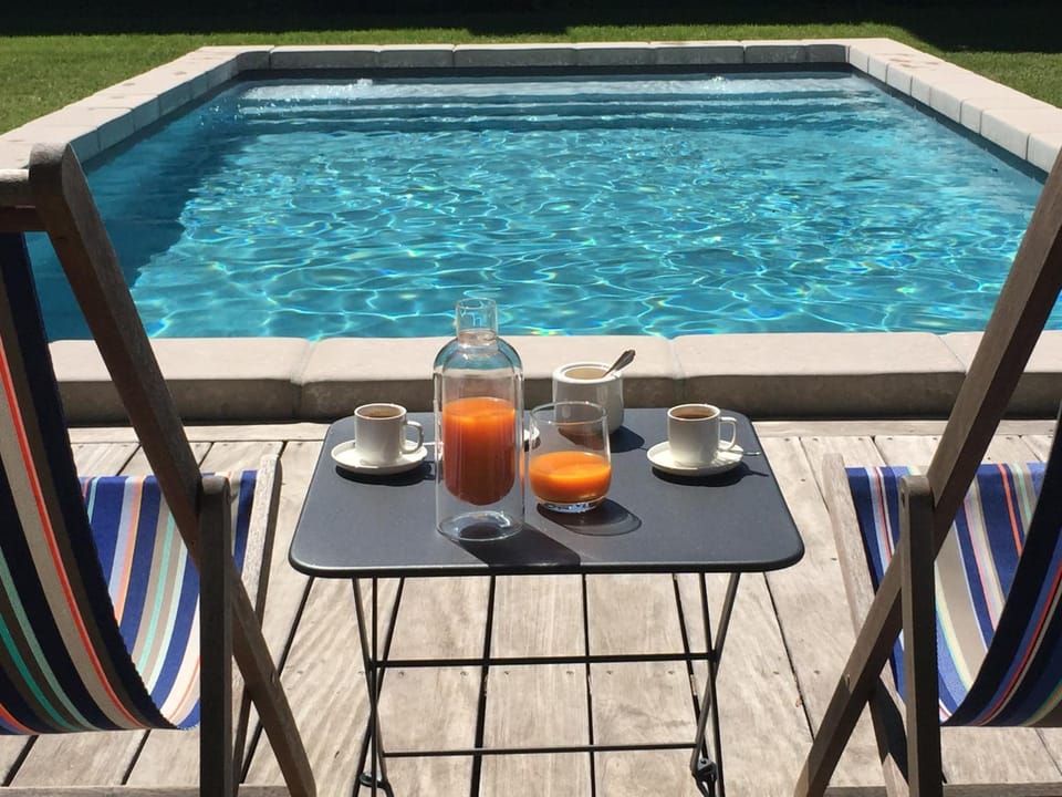 Swimming pool, Swimming pool
