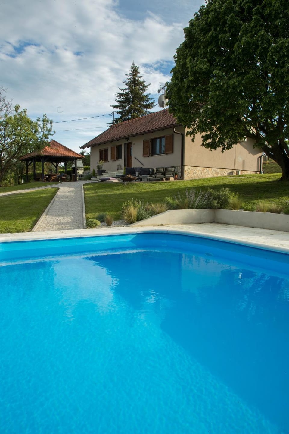 Property building, Swimming pool