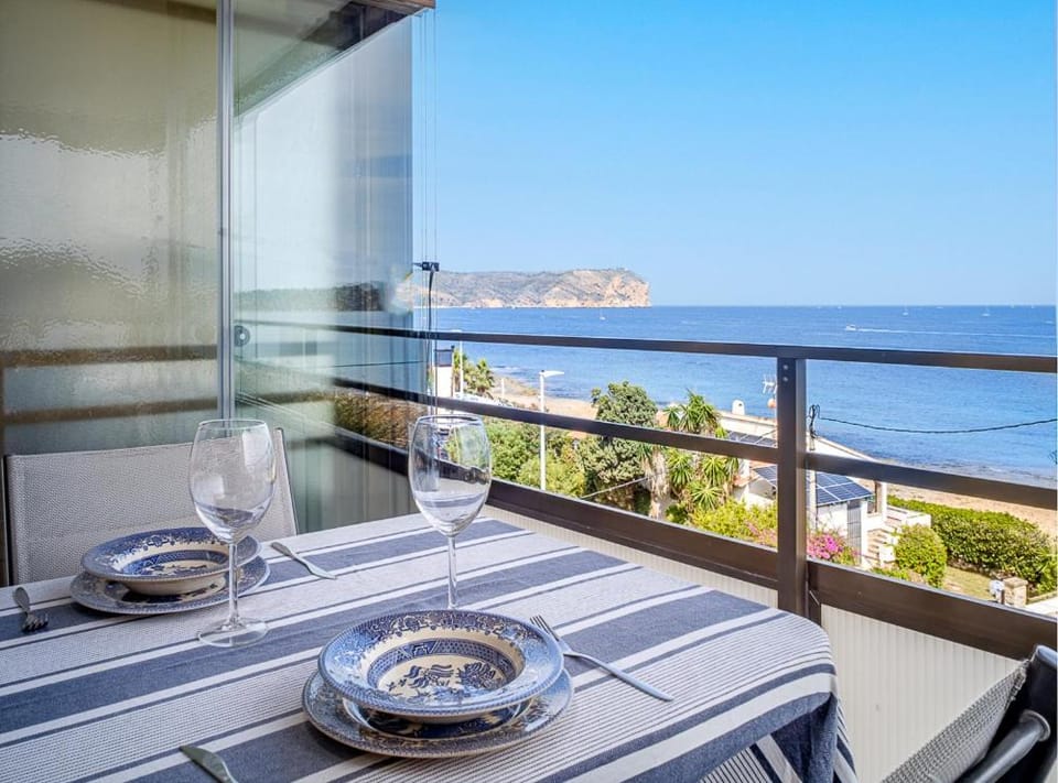 Apartamento en primera línea Javea Apartment in Marina Alta