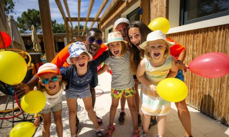 CAMPING NARBONNE PLAGE 4* : MOBIL HOME PREMIUM 33 M² A 200M DE LA PLAGE ET CENTRE VILLE Campground/ 
RV Resort in Narbonne