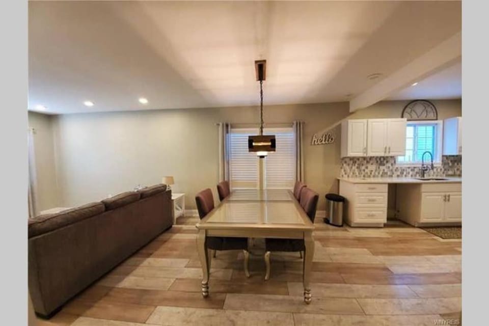 Luxury Private Home in the Heart of Niagara Falls House in Niagara Falls