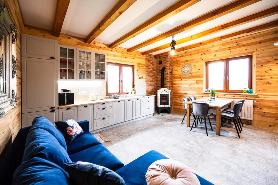 Kitchen or kitchenette, Living room, Seating area, Dining area, minibar