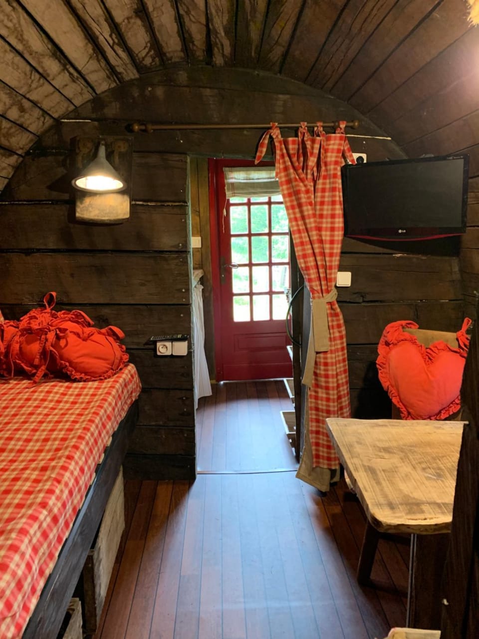 Gîte Insolite Les Tonneaux Sa vue Magnifique et Panoramique House in Normandy