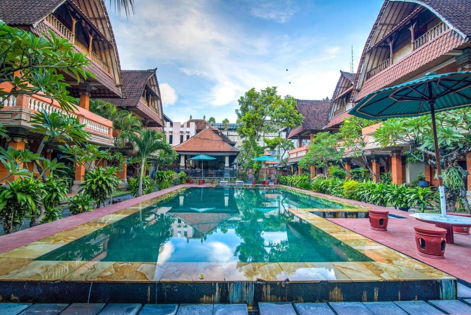Swimming pool, Swimming pool
