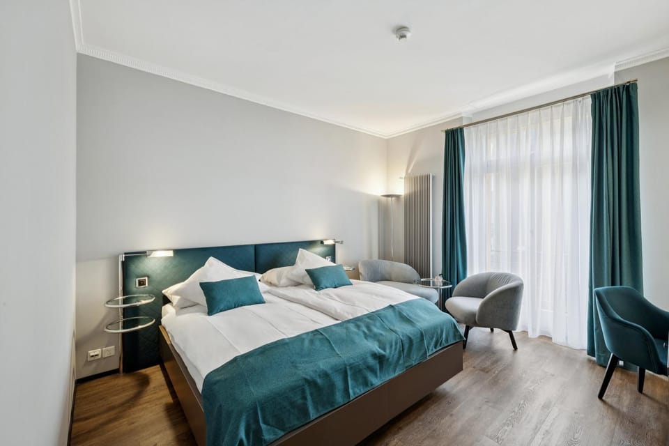 Bed, Balcony/Terrace, Photo of the whole room, Bedroom