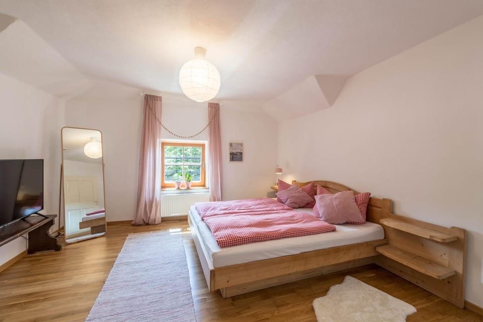 Living room, Bedroom