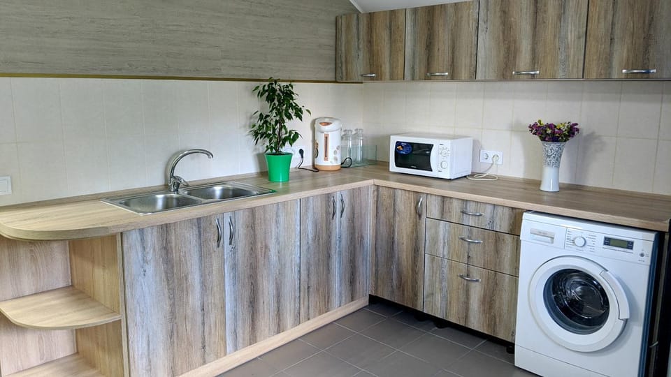 Хостел НА ПОДОЛІ Hostel in Ukraine