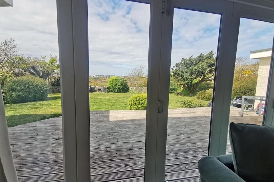 SECLUDED COTTAGE-4 BED-Sleeps 8- TREARDDUR BAY House in Trearddur Bay