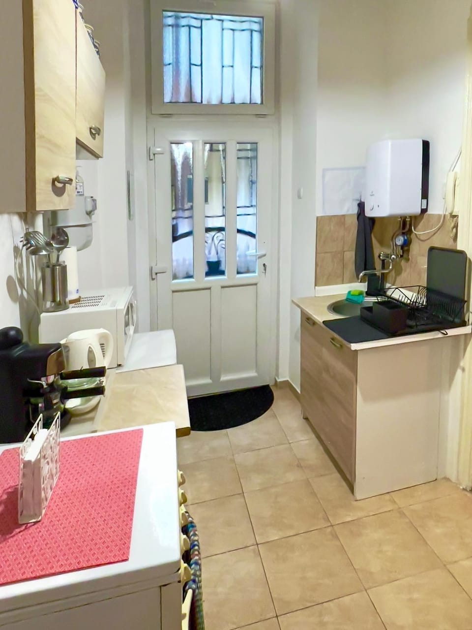 Facade/entrance, Kitchen or kitchenette, kitchen