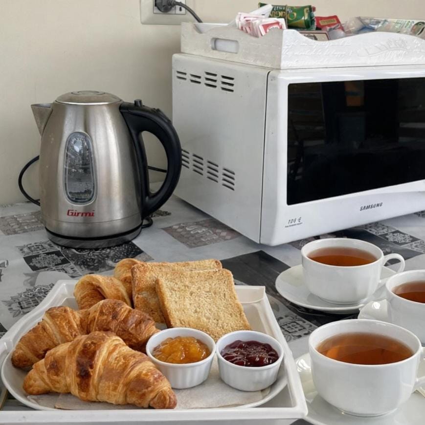 Coffee/tea facilities, Food and drinks, Food, Breakfast