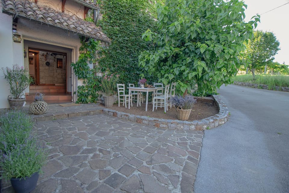 Balcony/Terrace, Quiet street view