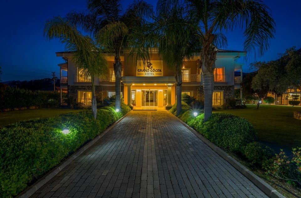 Property building, Night, Garden, Garden view