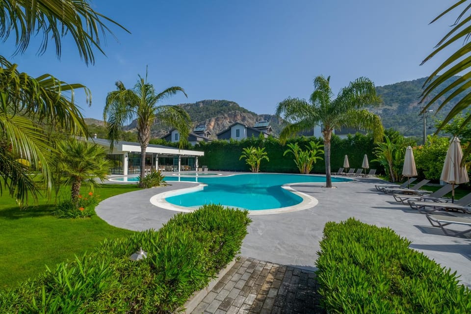 Day, Natural landscape, Garden, Garden view, Mountain view, Pool view, Swimming pool, sunbed