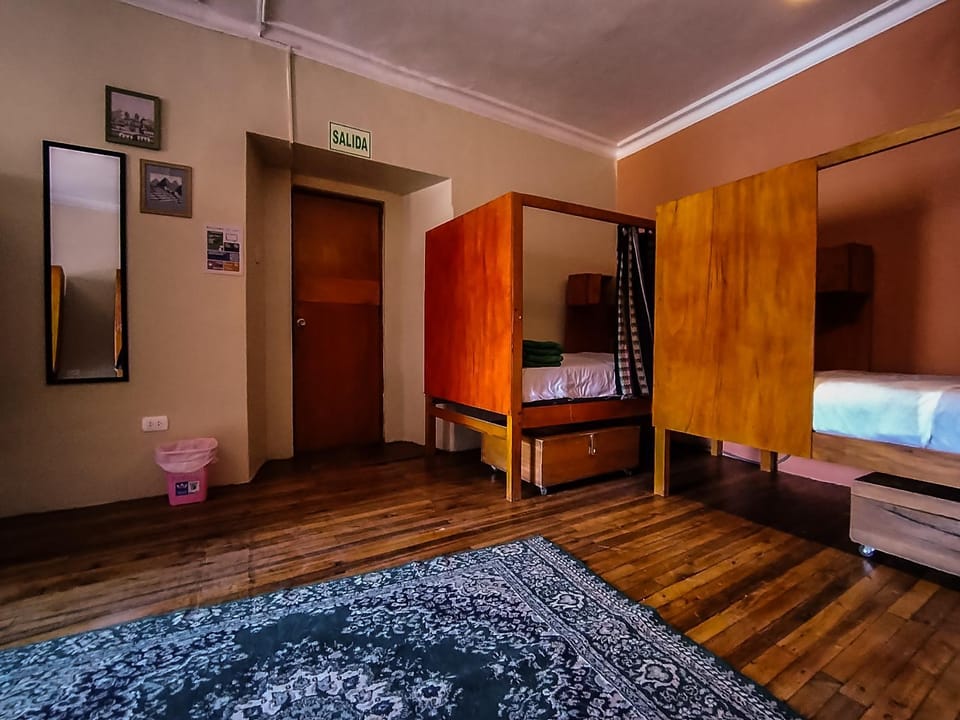 Bed, Bedroom, locker
