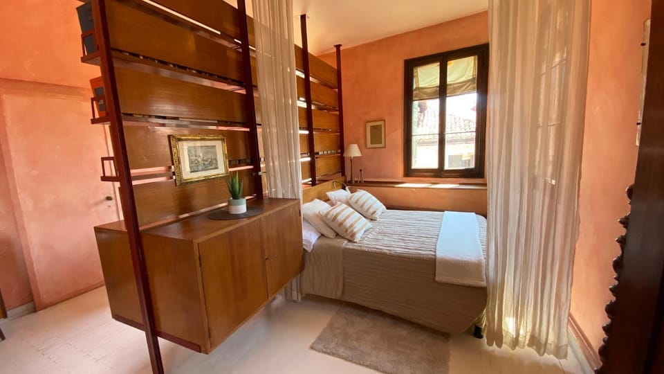 Photo of the whole room, Decorative detail, Bedroom, City view, Landmark view