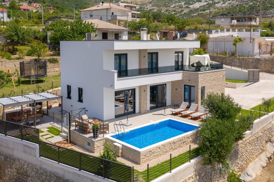 Villa La Familia Villa in Šibenik-Knin County, Croatia