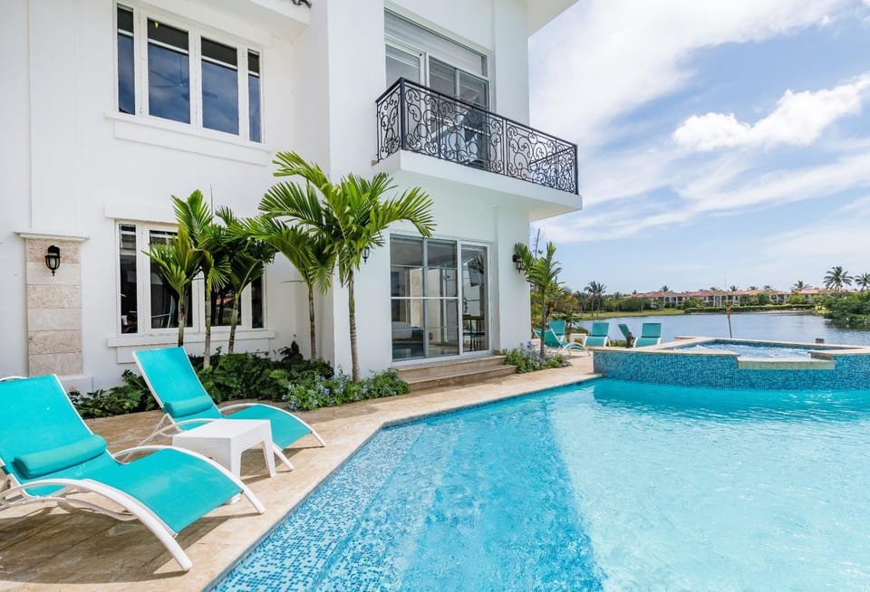 Property building, Lake view, Pool view, Swimming pool, Swimming pool