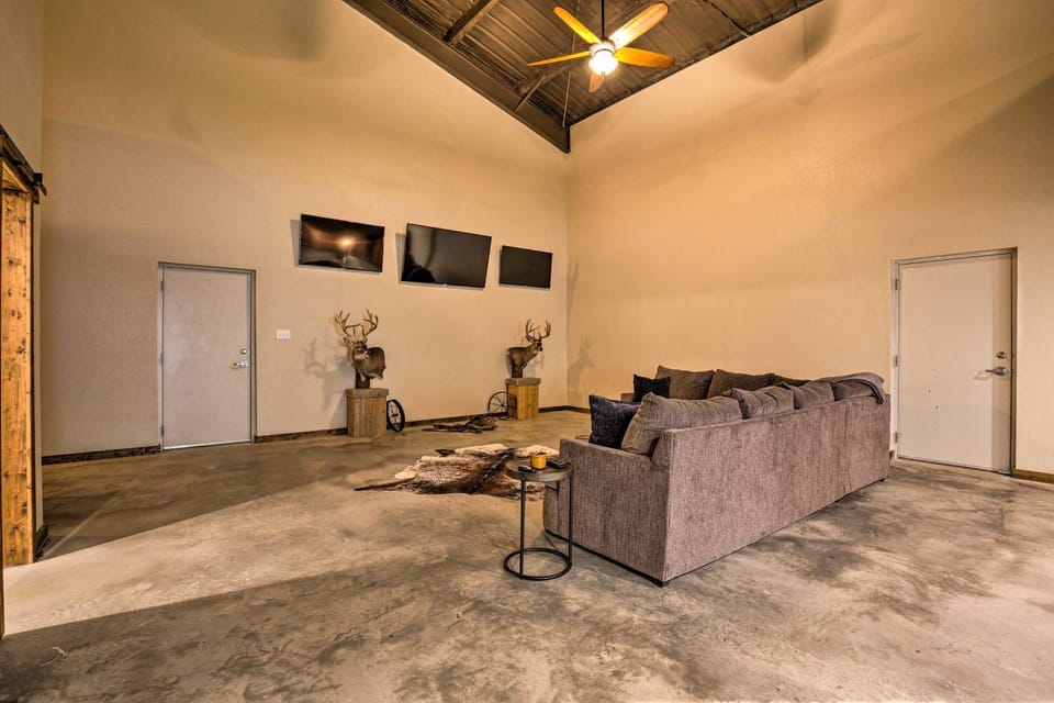 Secluded Home w/ Gas Grill, 3 Mi to Boating! House in Texas