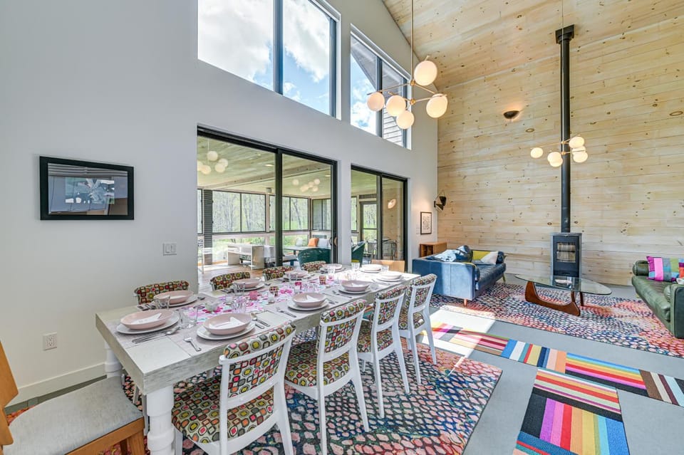 Nature Lovers' Paradise! Luxe Retreat w/ Game Room House in Capital District, NY, USA