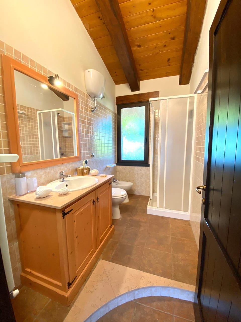 Shower, Toilet, Bathroom, towels