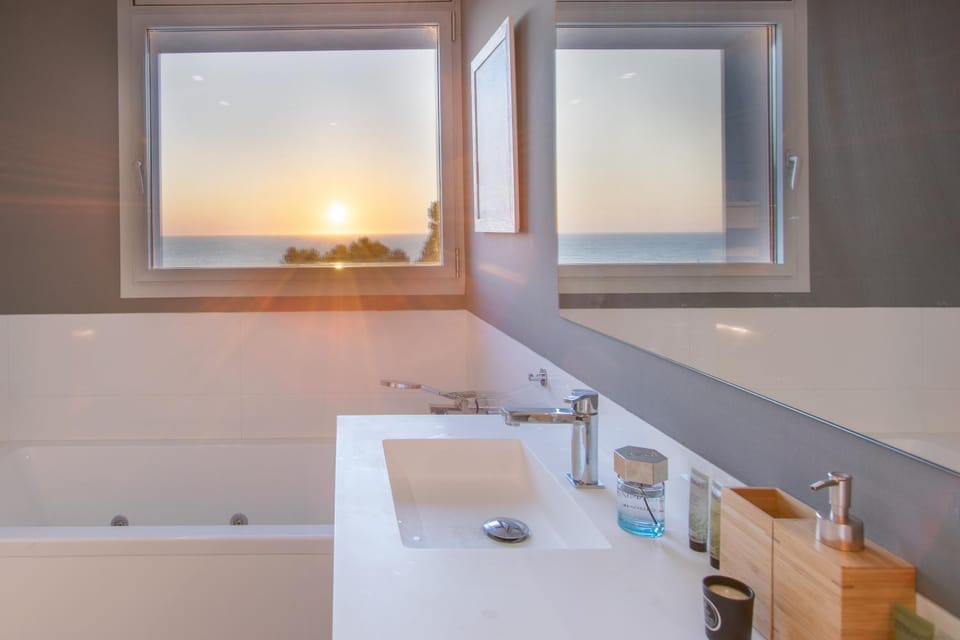 Bathroom, Sea view, Bath