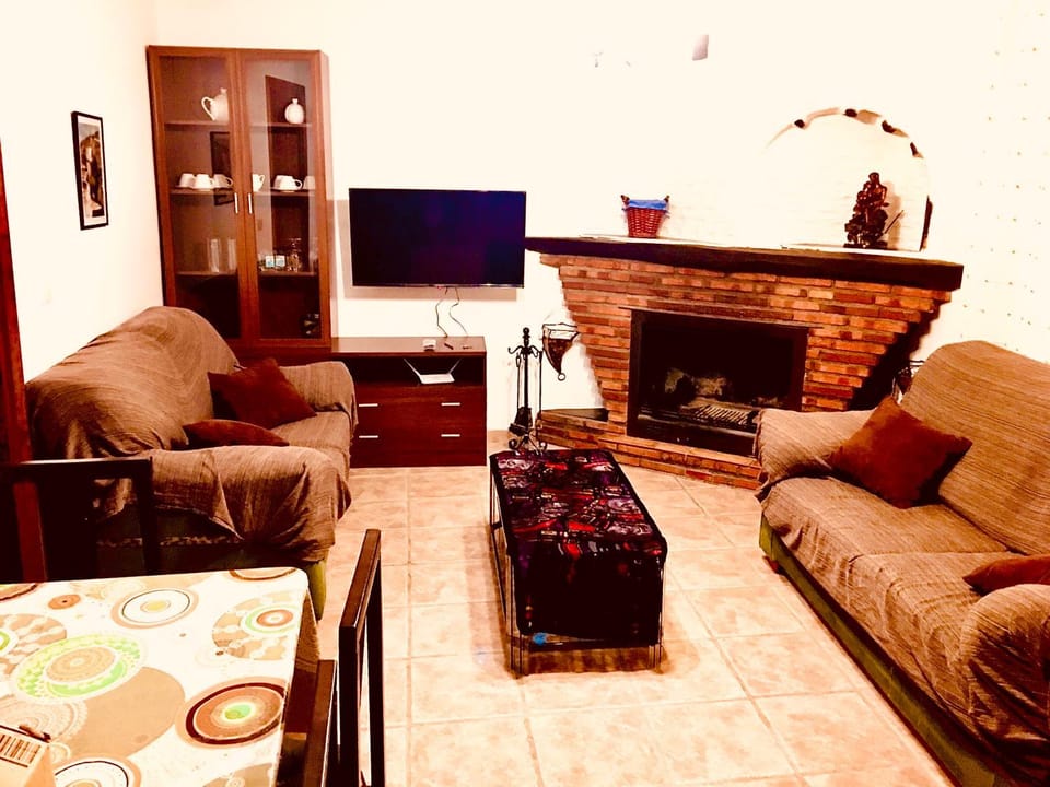TV and multimedia, Living room, Lounge or bar, Seating area