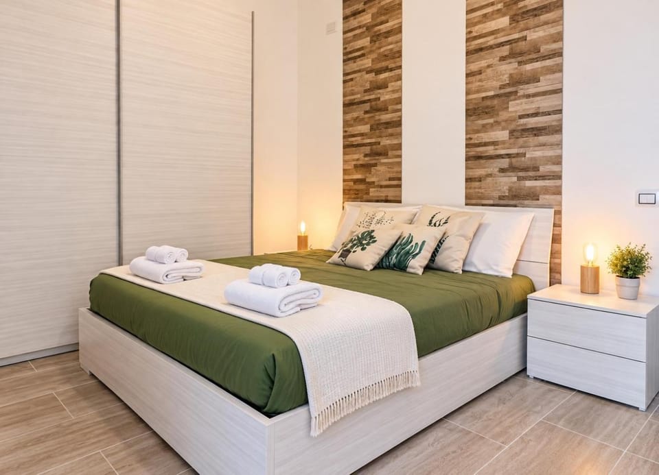Chiaia Premium Flat, Naples Center, Near Seaside Apartment in Naples