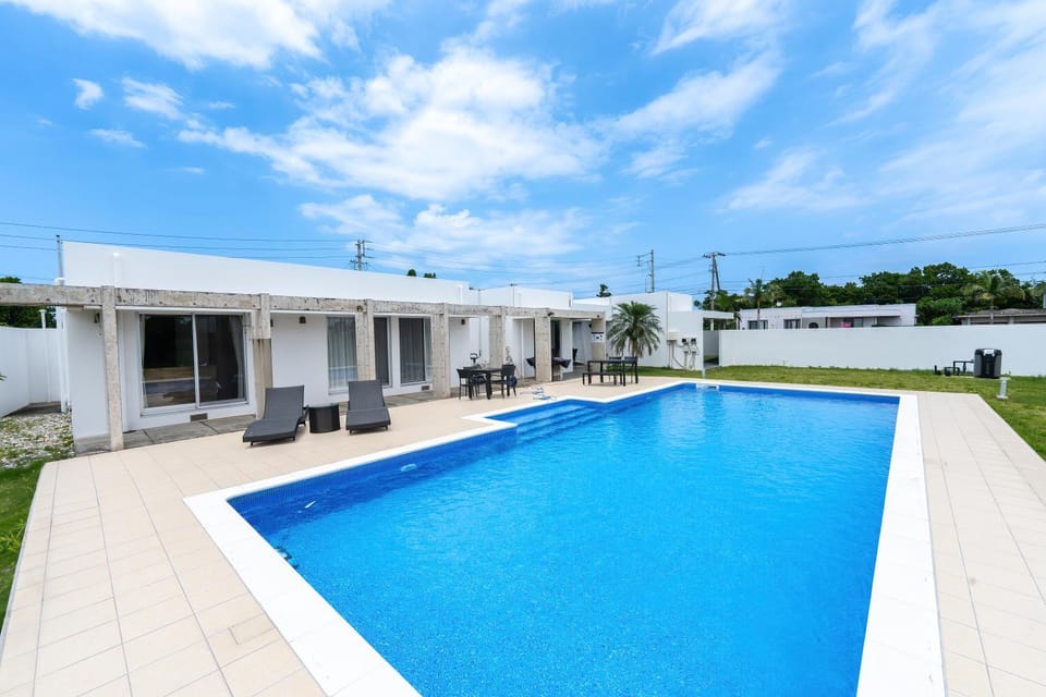 Property building, Swimming pool