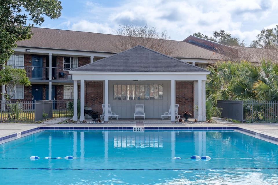 Pool view, Swimming pool
