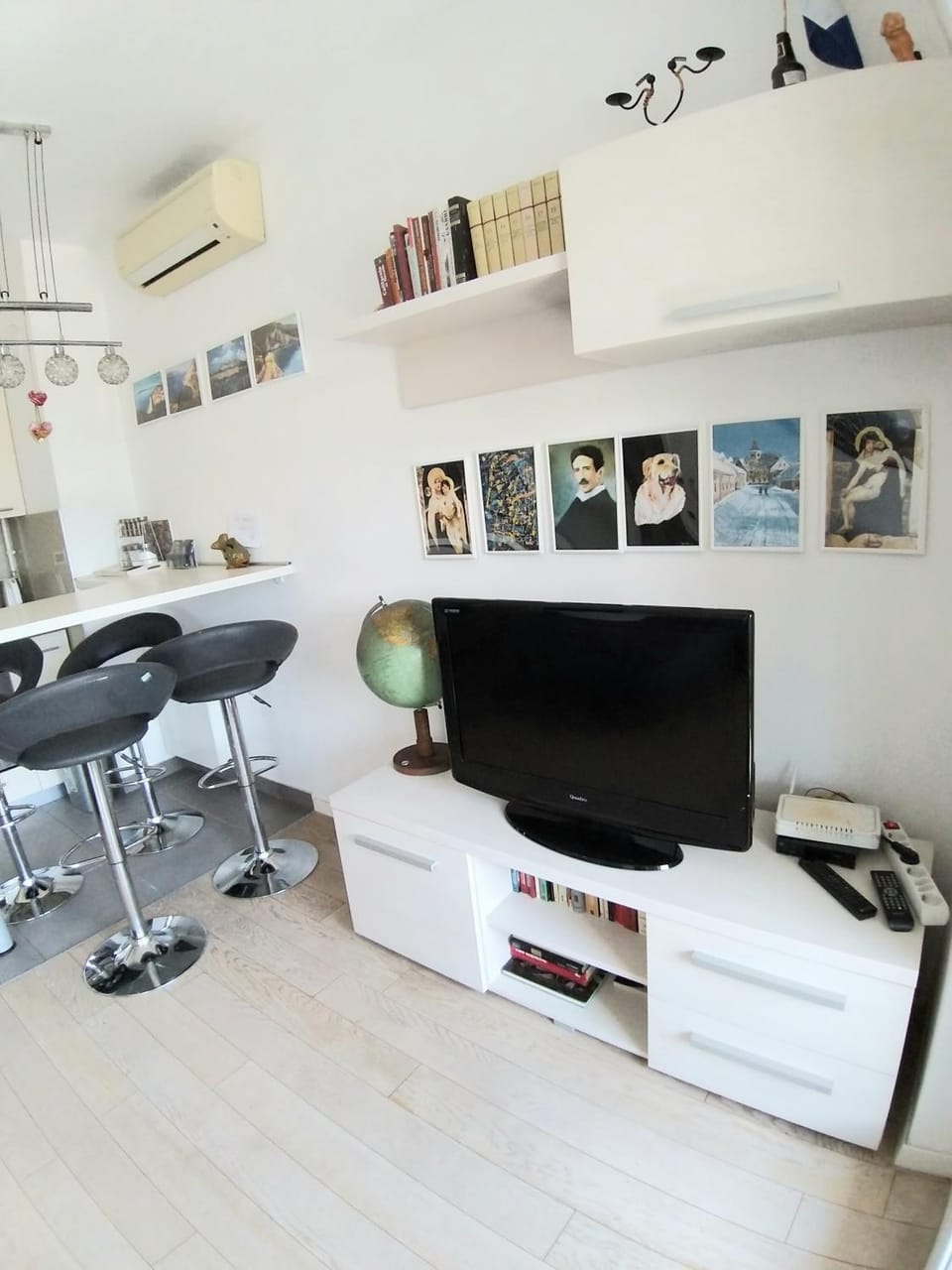 Theos atelier SELF CHECK IN APARTMENT w Free Private Parking Apartment in City of Zagreb