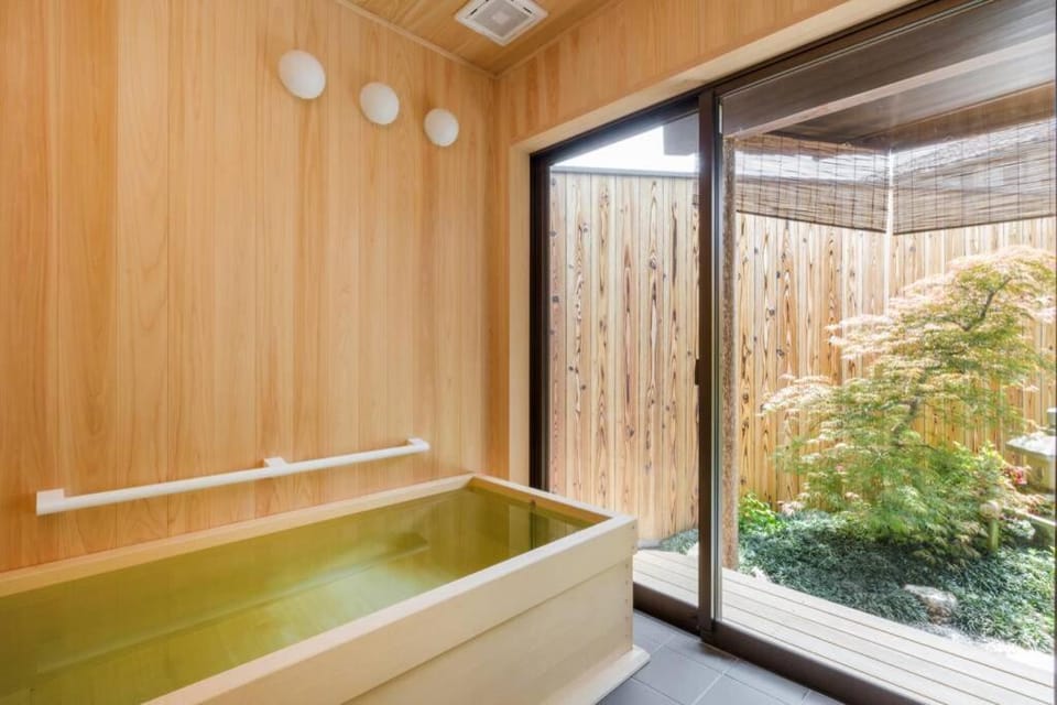 Bathroom, Bath