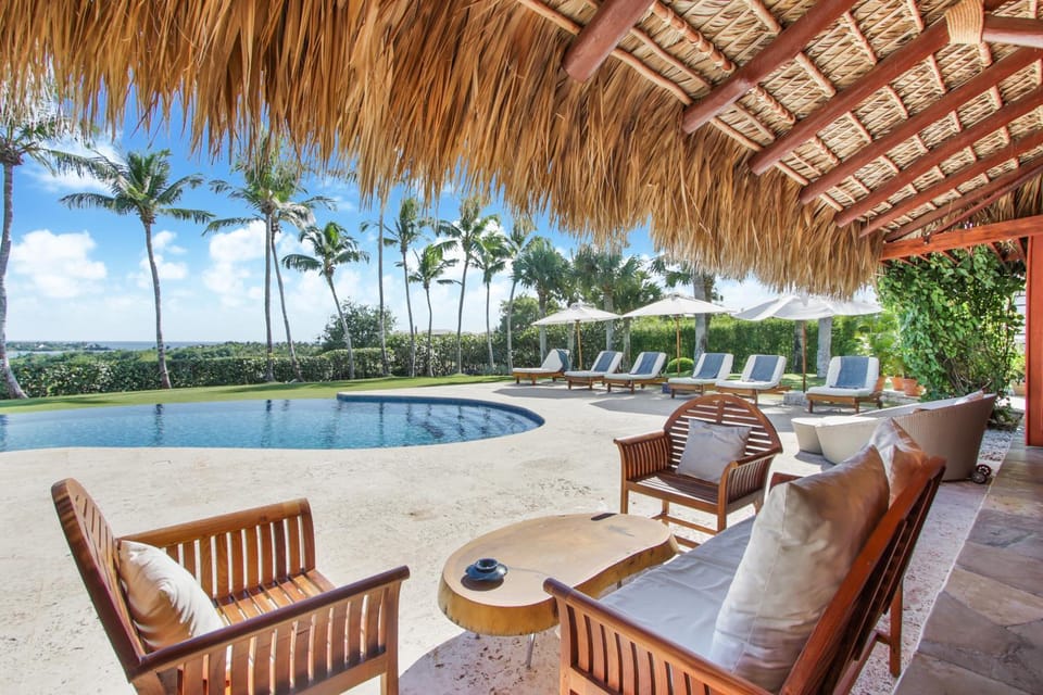 Patio, Pool view, Swimming pool, sunbed
