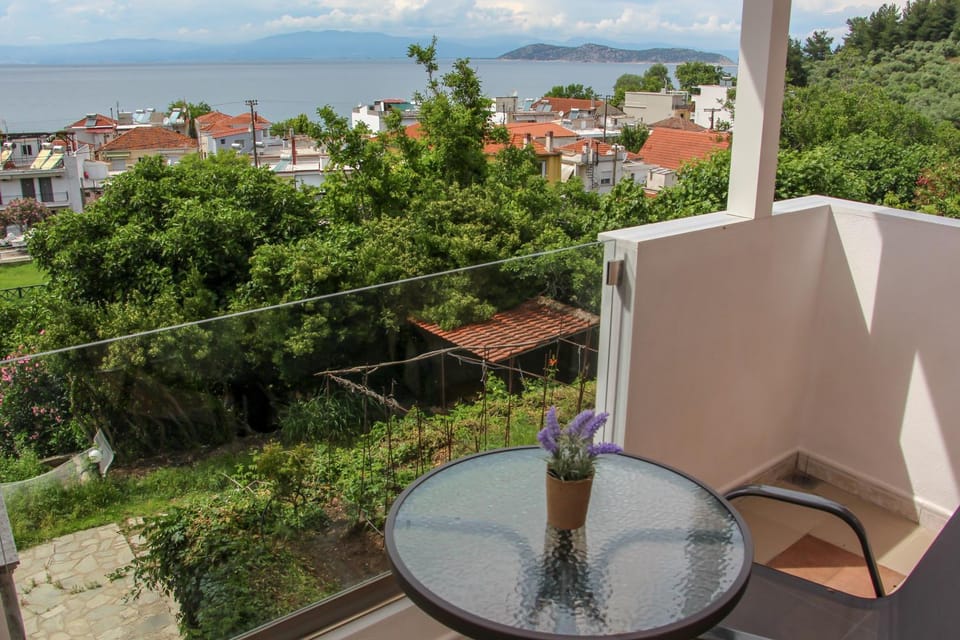 Thea-tro Apartments Hotel in Thasos