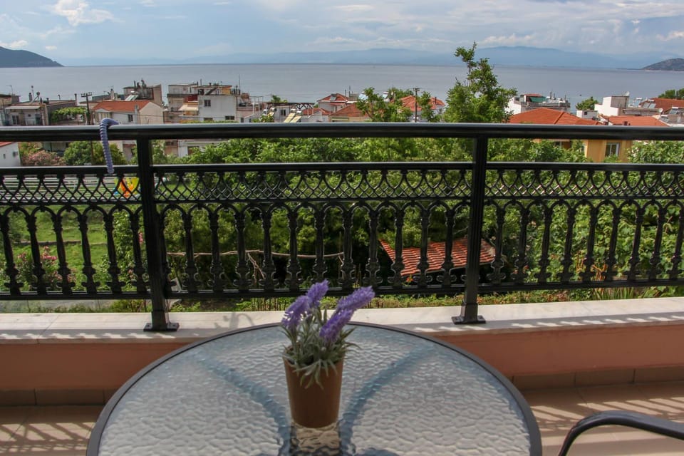 Thea-tro Apartments Hotel in Thasos
