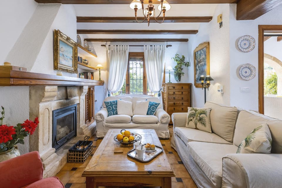 Communal lounge/ TV room, Living room