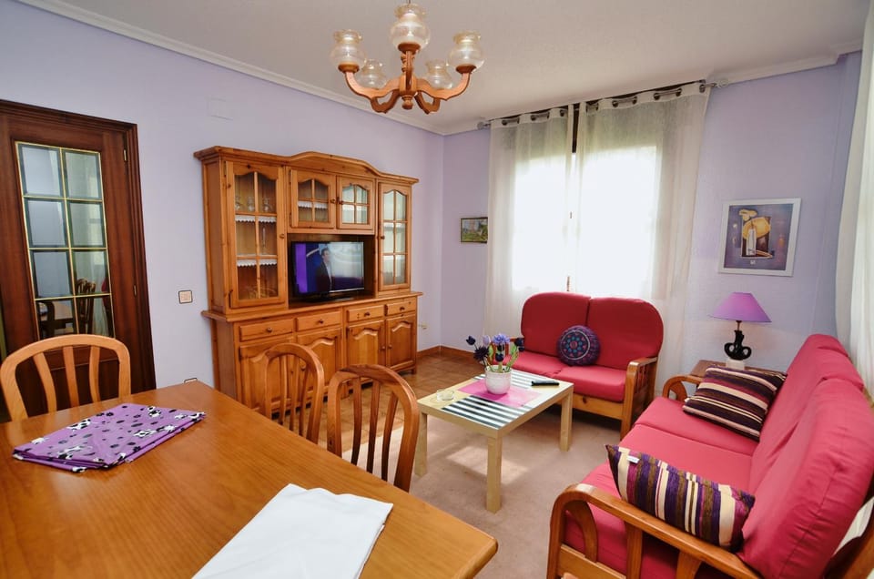 Communal lounge/ TV room, Living room