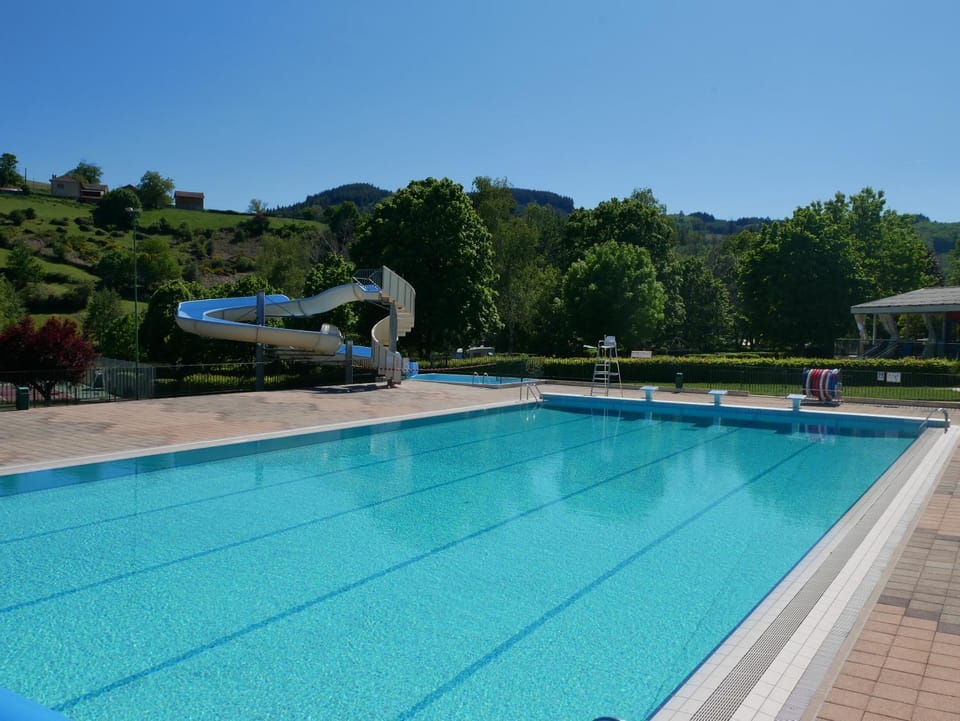 Swimming pool, Swimming pool