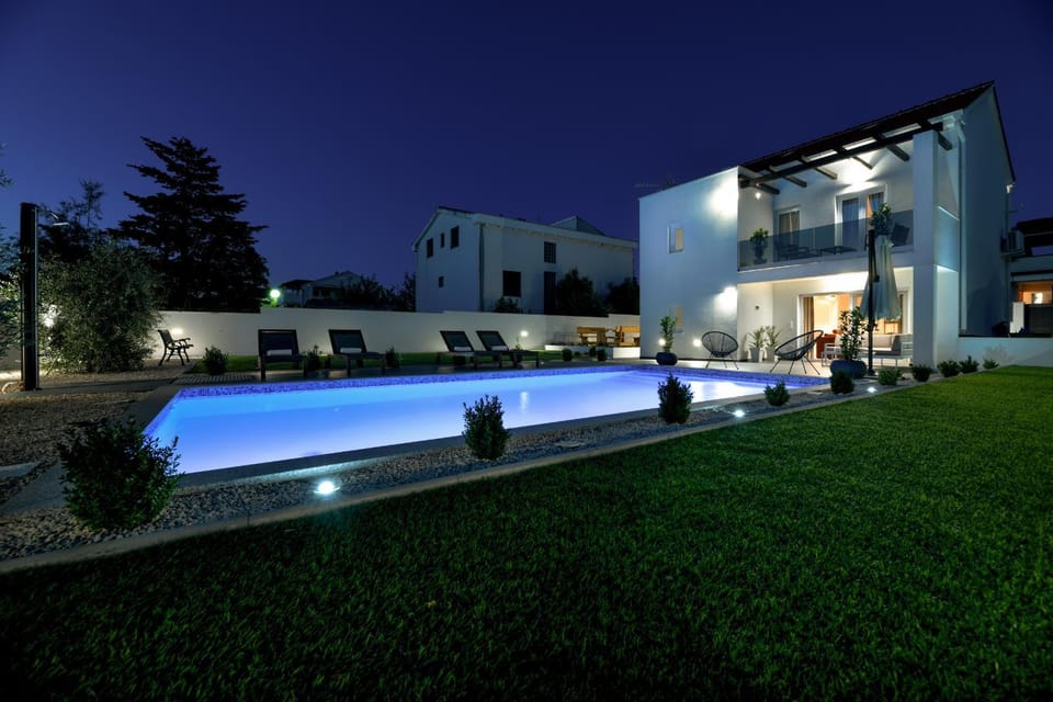 Night, Garden view, Swimming pool