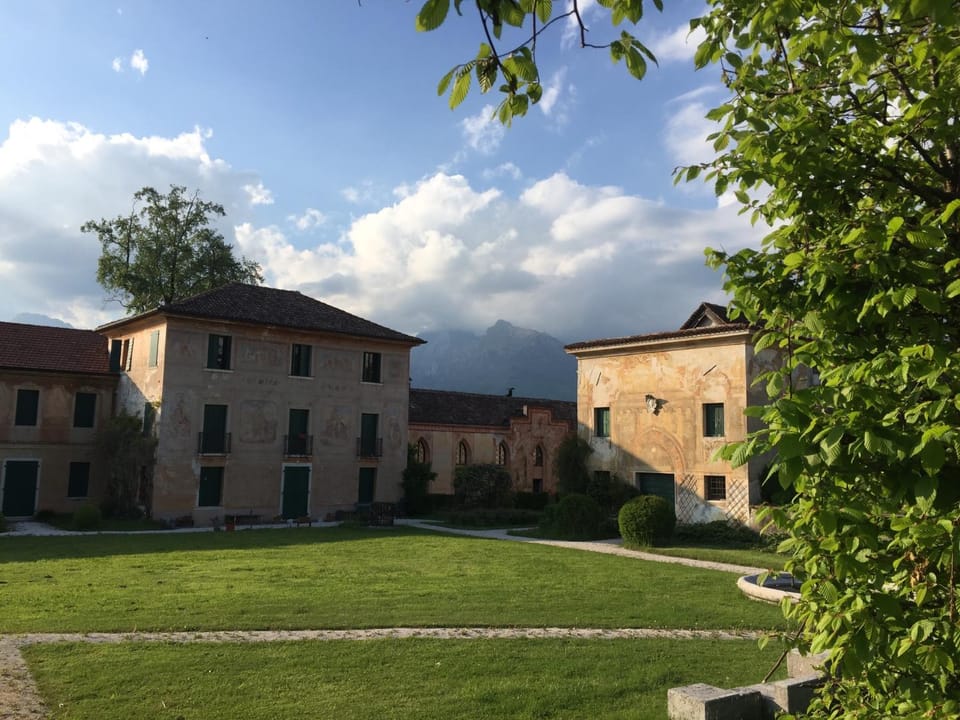 Property building, Spring, Natural landscape, Garden, Garden view, Mountain view