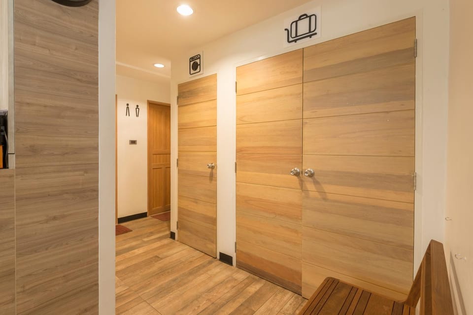 storage, laundry