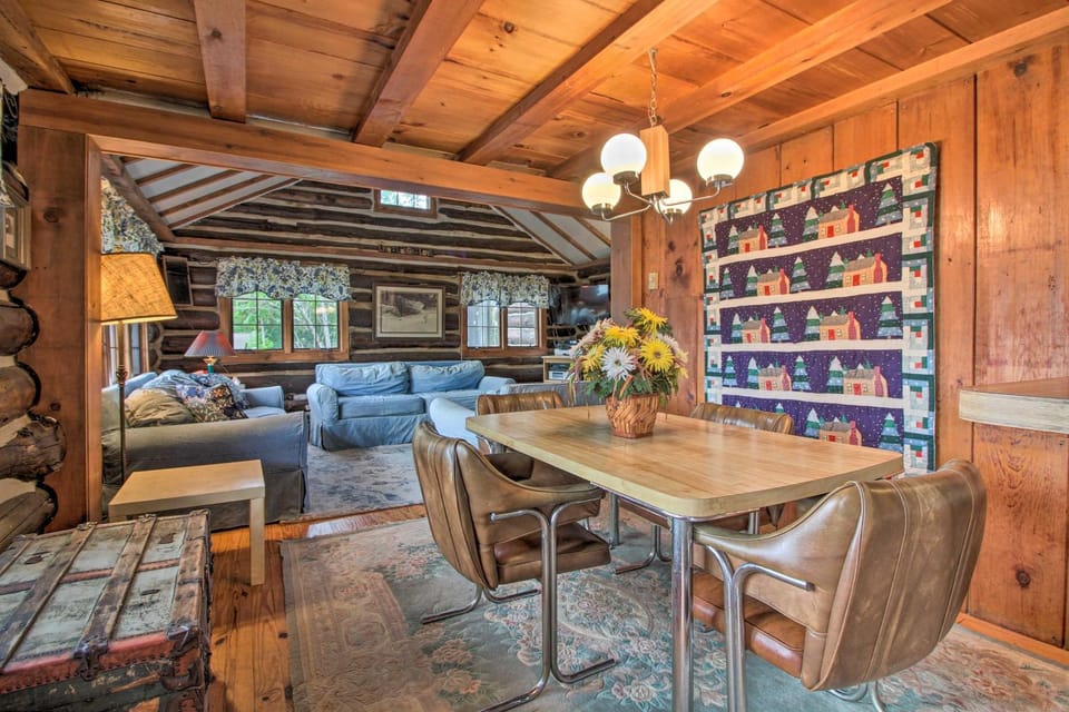 Waterfront Lake George Cabin: Walk to Water Cabin in Queensbury