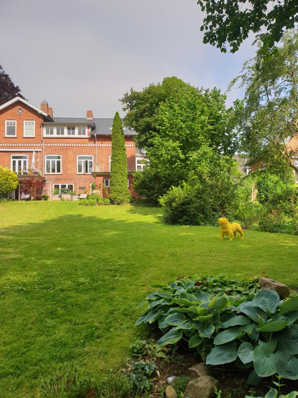 Property building, Garden, On site, Garden view