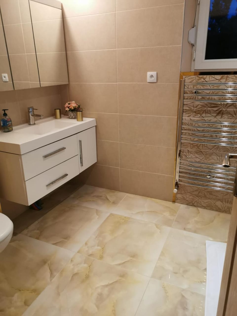 Shower, Bathroom