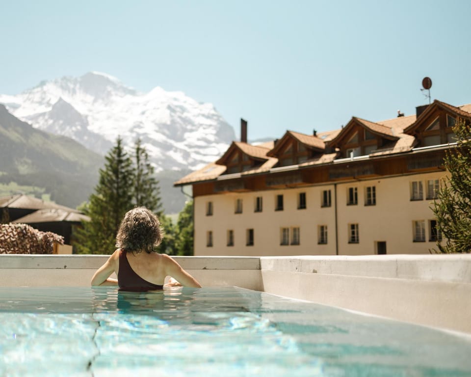 Property building, Nearby landmark, Day, People, Natural landscape, Mountain view, Pool view, Swimming pool, group of guests