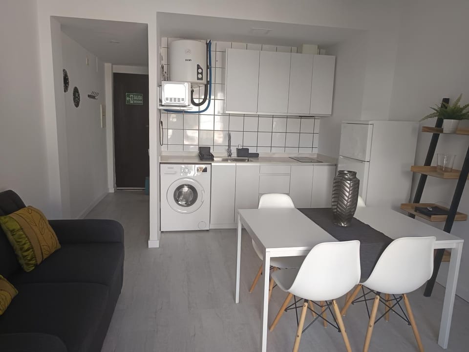 Tropical Nights 2 Apartamento cerca de la playa Apartment in Llevant