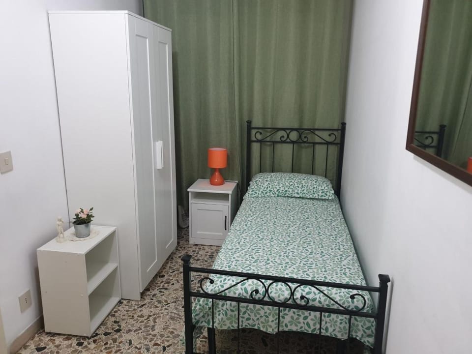 Bed, Bedroom, wardrobe