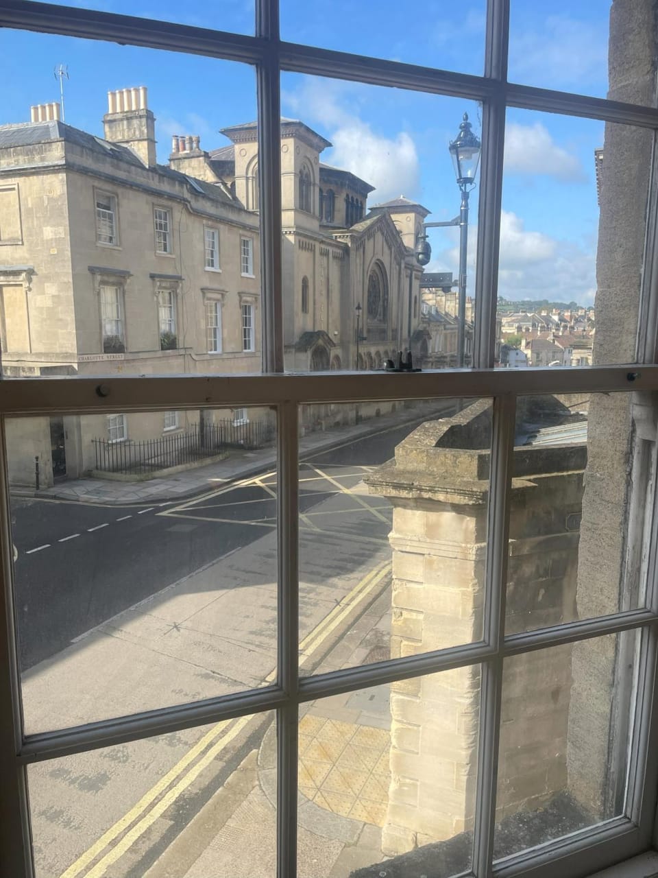 Living room, City view, Street view