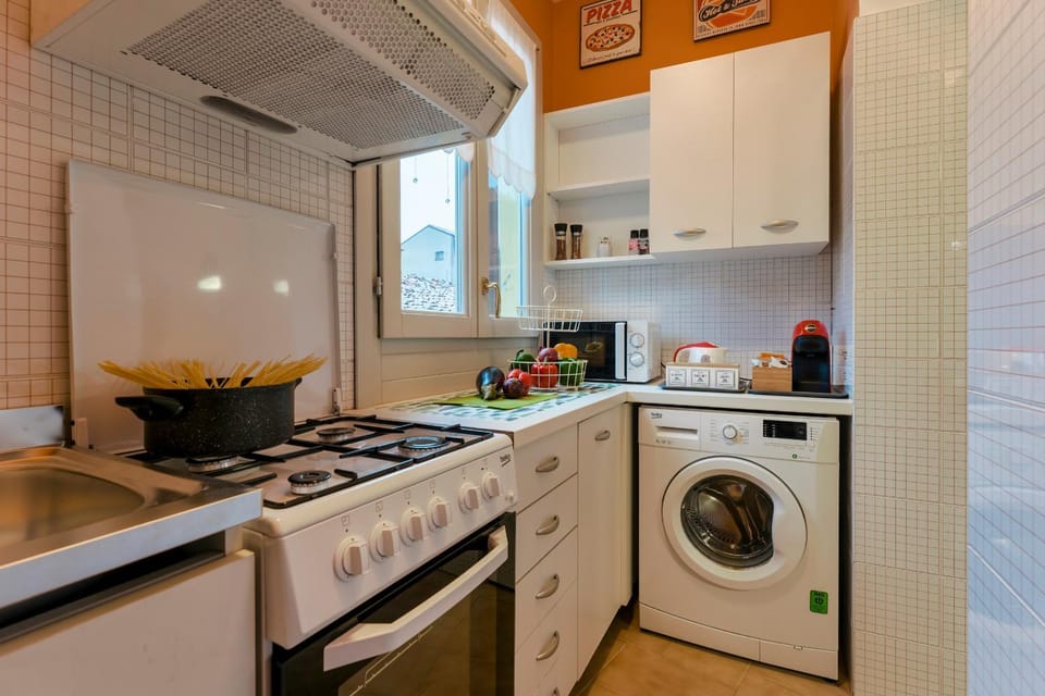 Coffee/tea facilities, kitchen