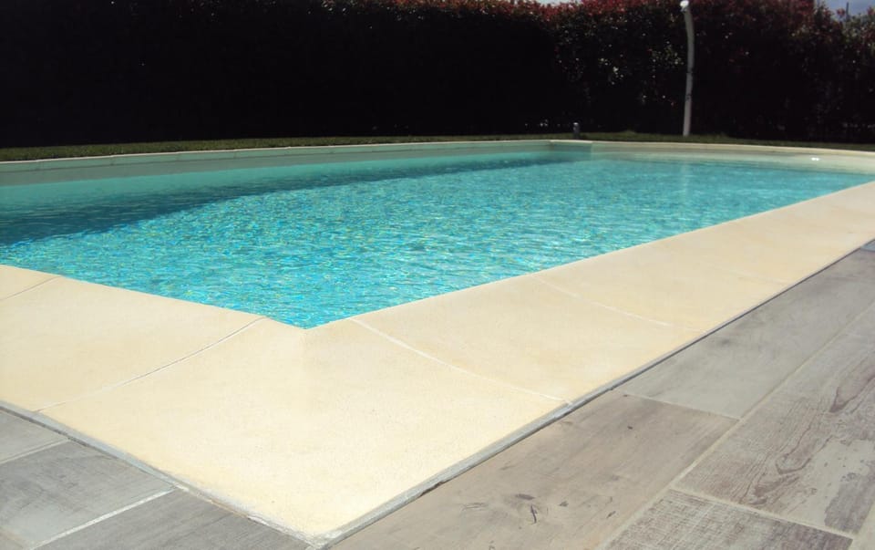 Swimming pool, Swimming pool
